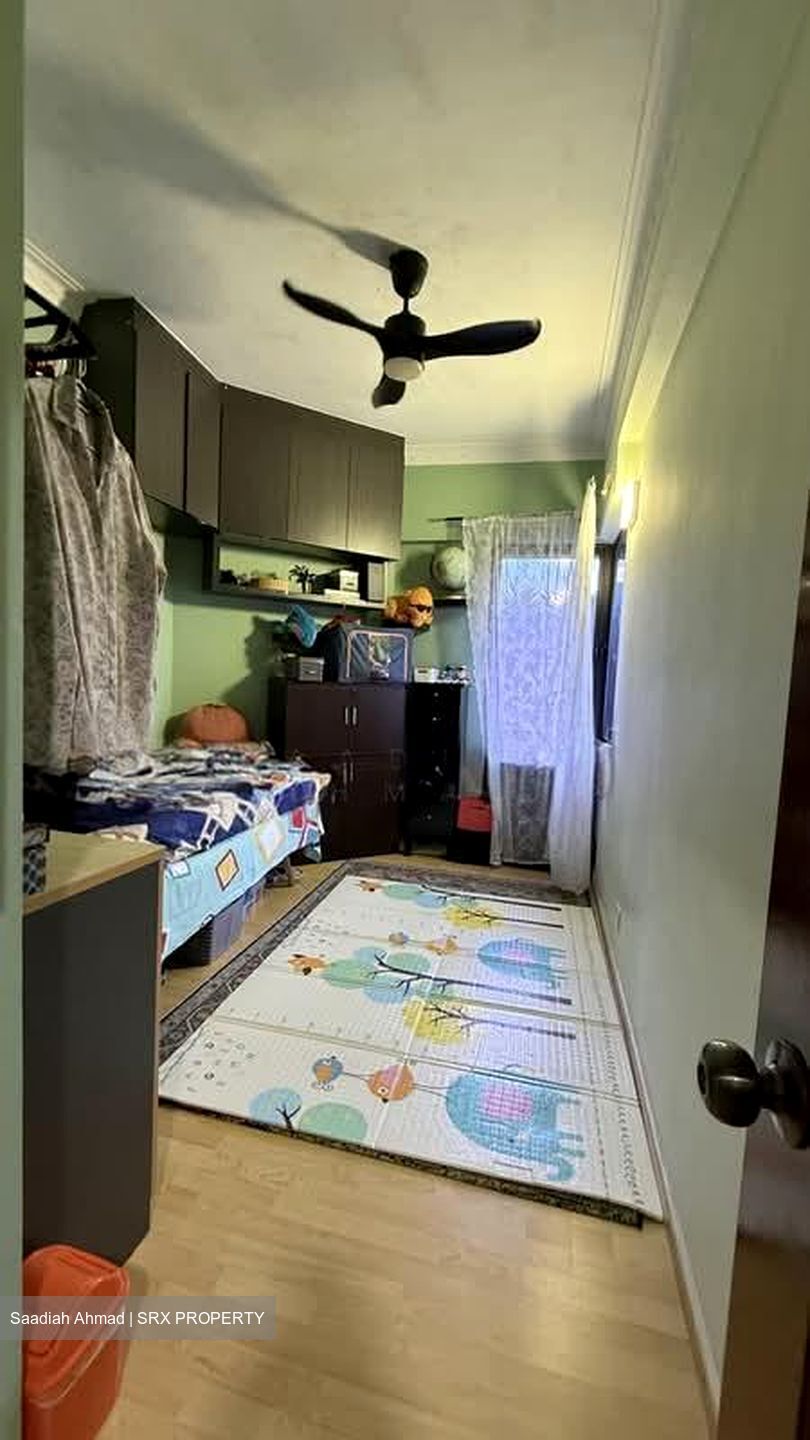 Simsville (D14), Condominium #588726861